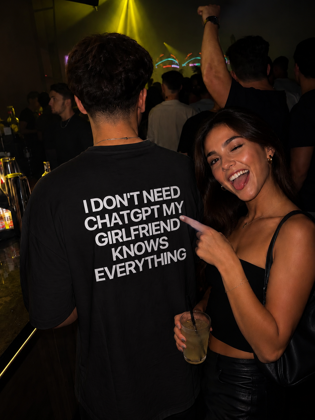 I DON'T NEED CHATGPT MY GIRLFRIEND KNOWS EVERY THING T-shirt